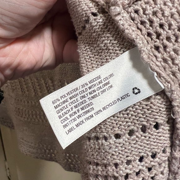 Ladies Knox Rose cardigan, used, in great condition. Size medium - Picture 3 of 3